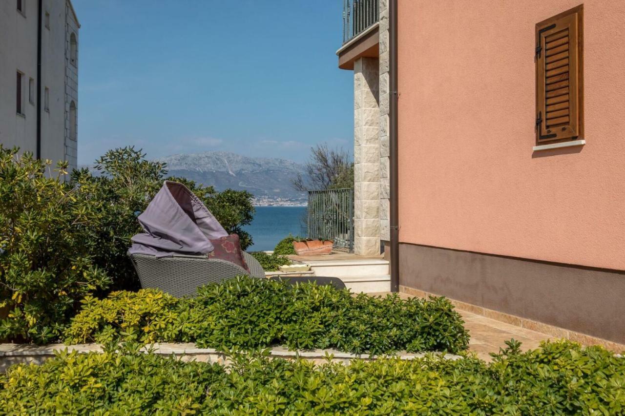 Apartments Villa San Antonio Слатине Экстерьер фото