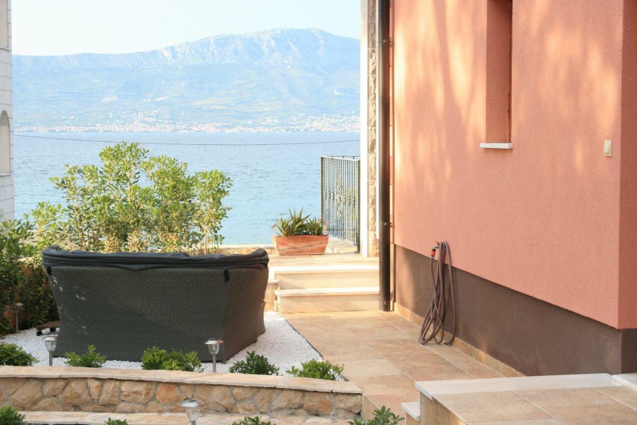 Apartments Villa San Antonio Слатине Экстерьер фото